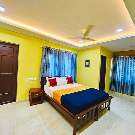 Madaparambil Residency Alwaye Ngoại thất bức ảnh
