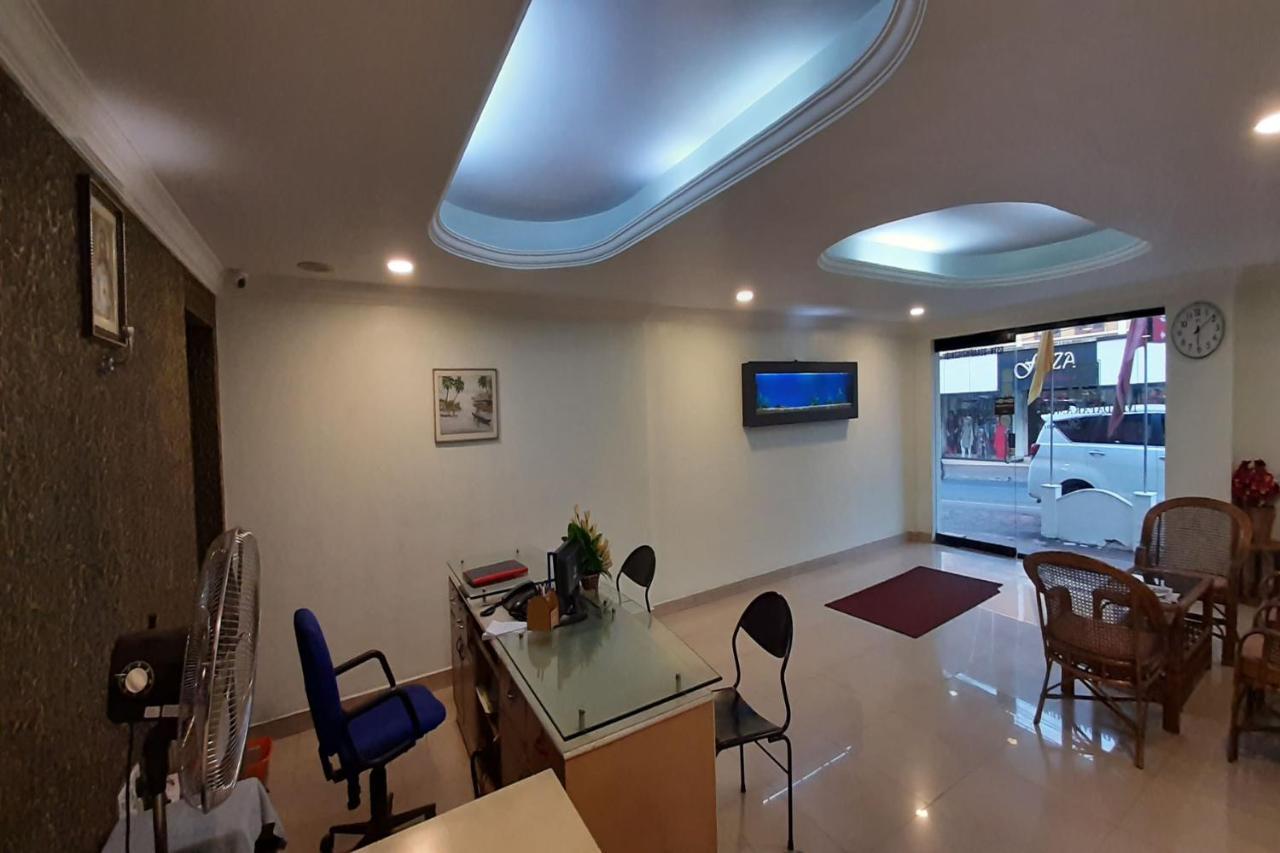 Madaparambil Residency Alwaye Ngoại thất bức ảnh