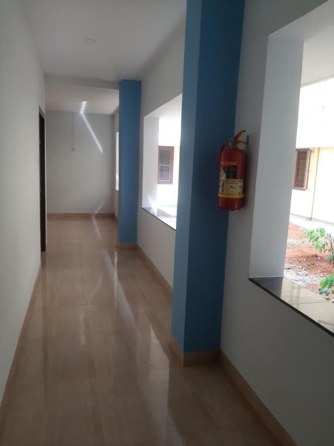 Madaparambil Residency Alwaye Ngoại thất bức ảnh