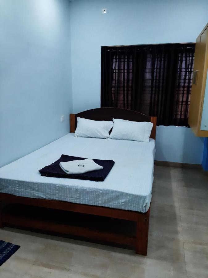 Madaparambil Residency Alwaye Ngoại thất bức ảnh