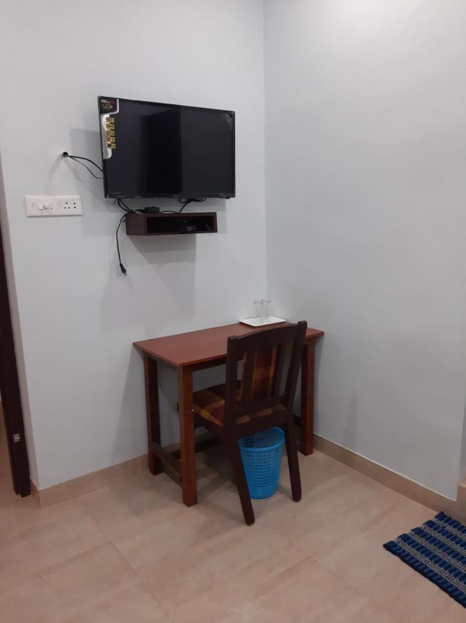 Madaparambil Residency Alwaye Ngoại thất bức ảnh