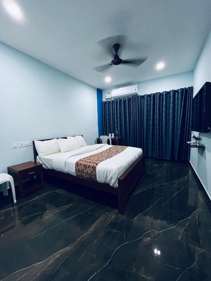Madaparambil Residency Alwaye Ngoại thất bức ảnh