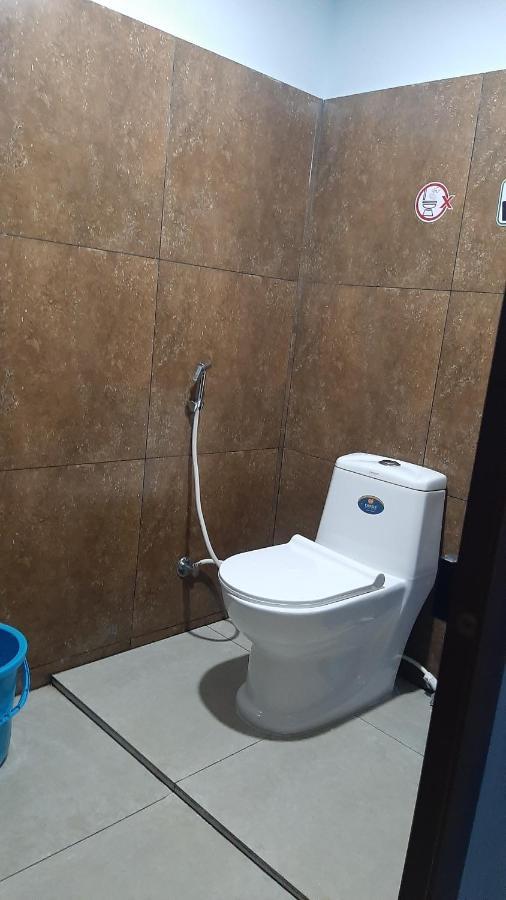 Madaparambil Residency Alwaye Ngoại thất bức ảnh