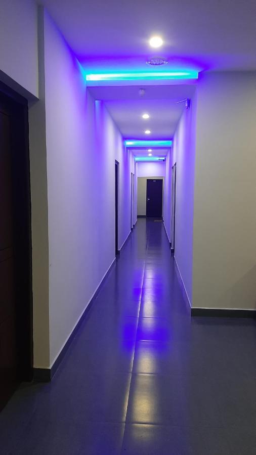 Madaparambil Residency Alwaye Ngoại thất bức ảnh