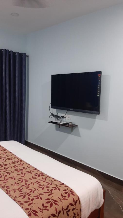 Madaparambil Residency Alwaye Ngoại thất bức ảnh