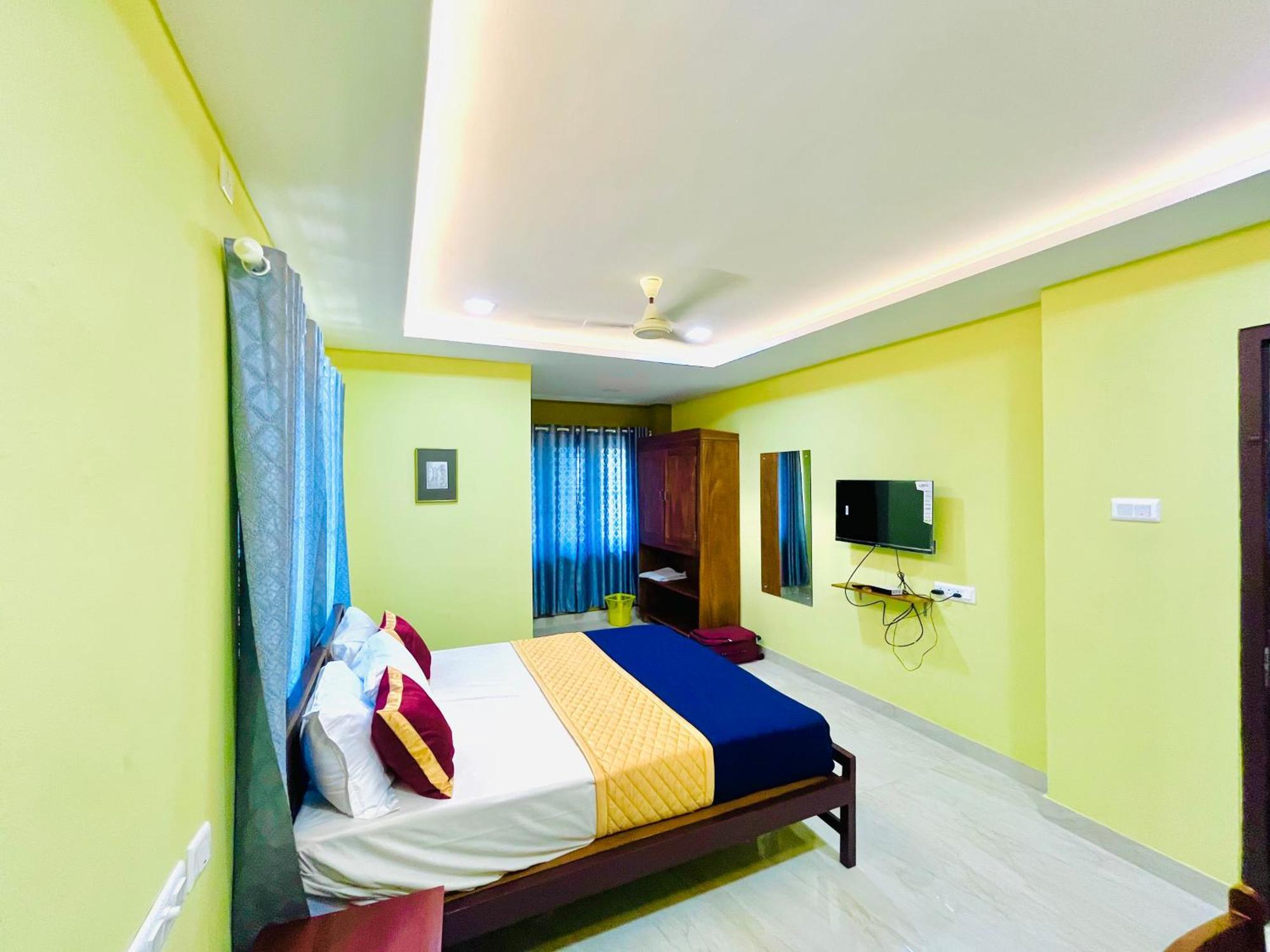 Madaparambil Residency Alwaye Ngoại thất bức ảnh