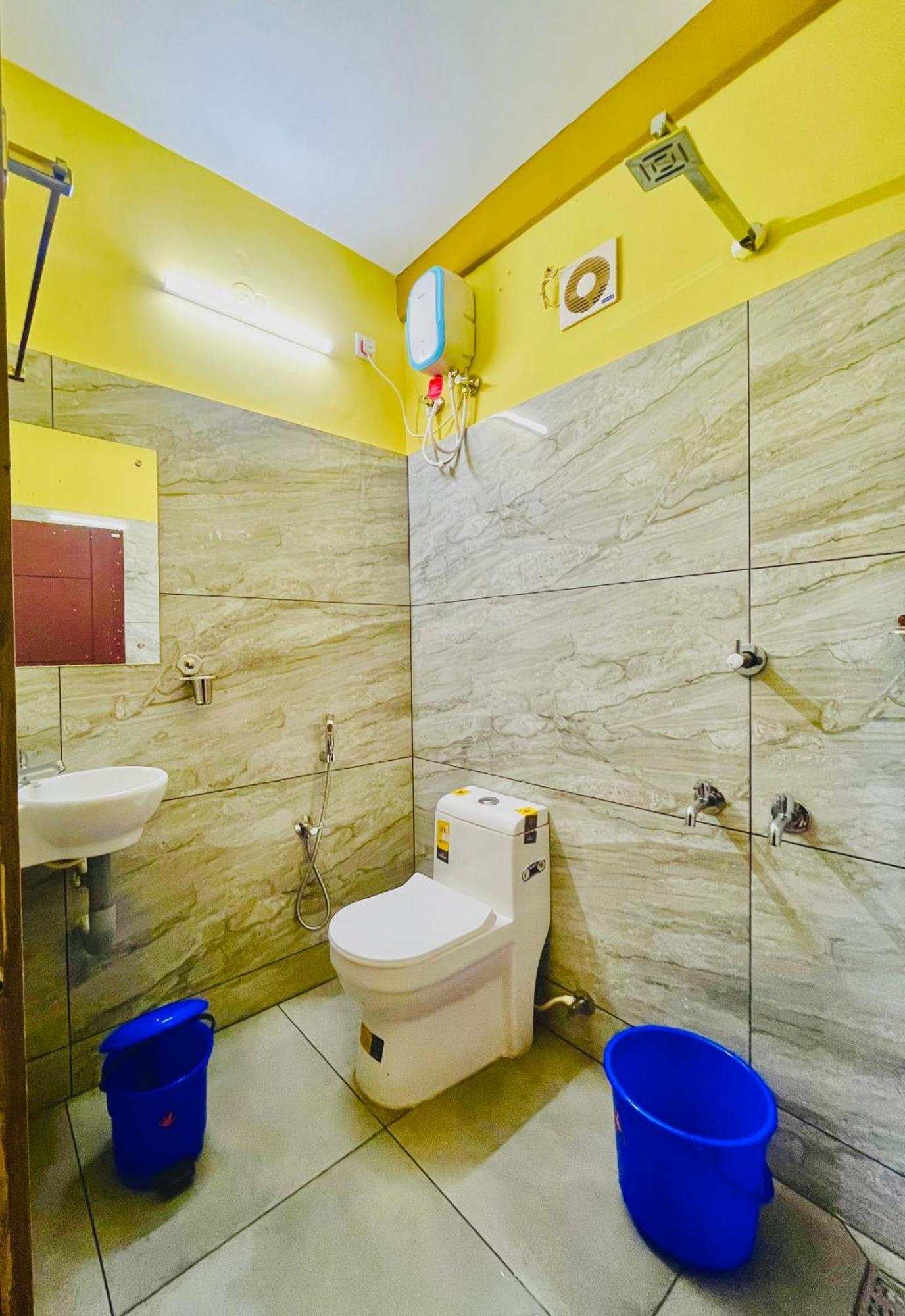Madaparambil Residency Alwaye Ngoại thất bức ảnh