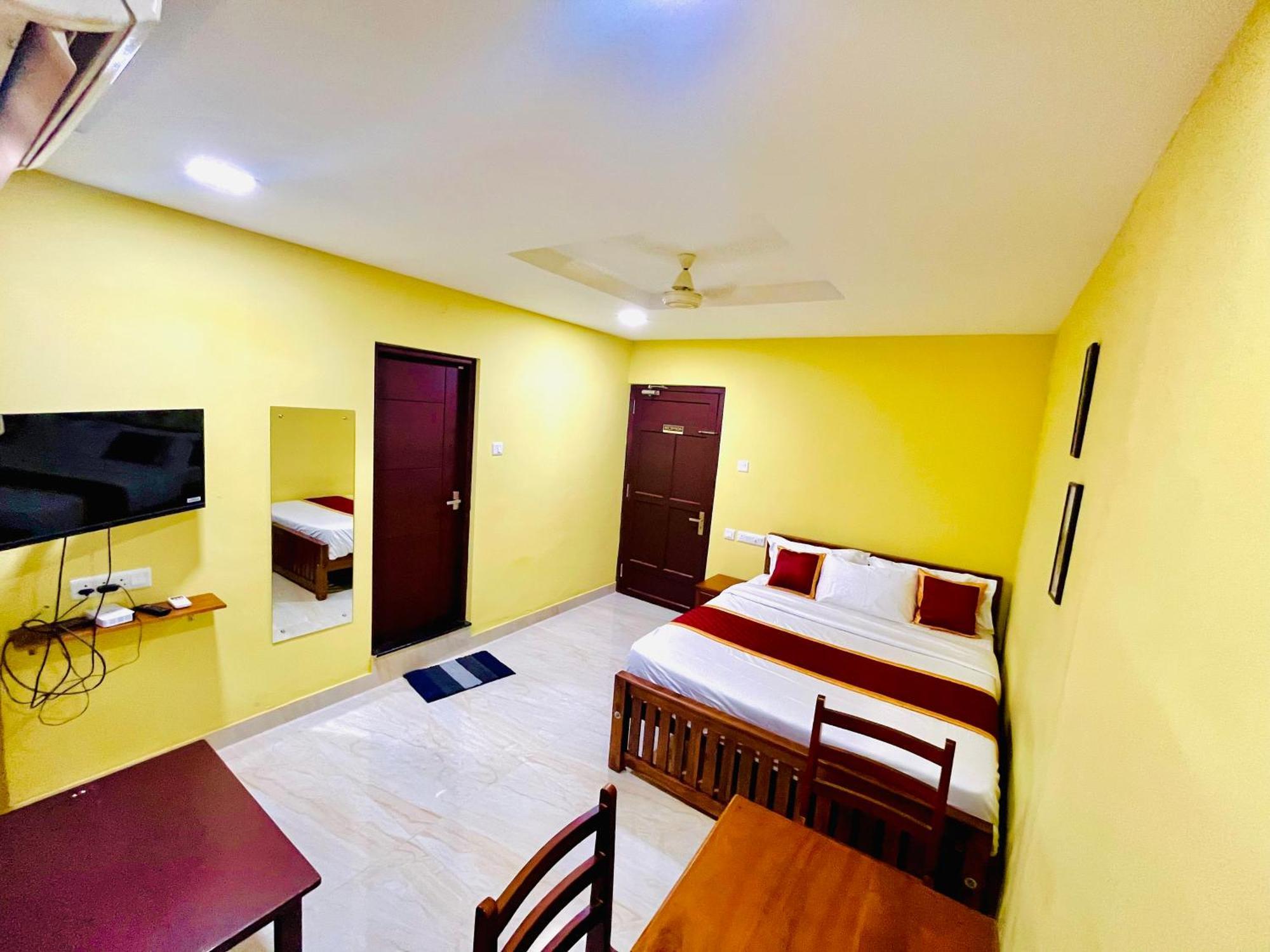 Madaparambil Residency Alwaye Ngoại thất bức ảnh