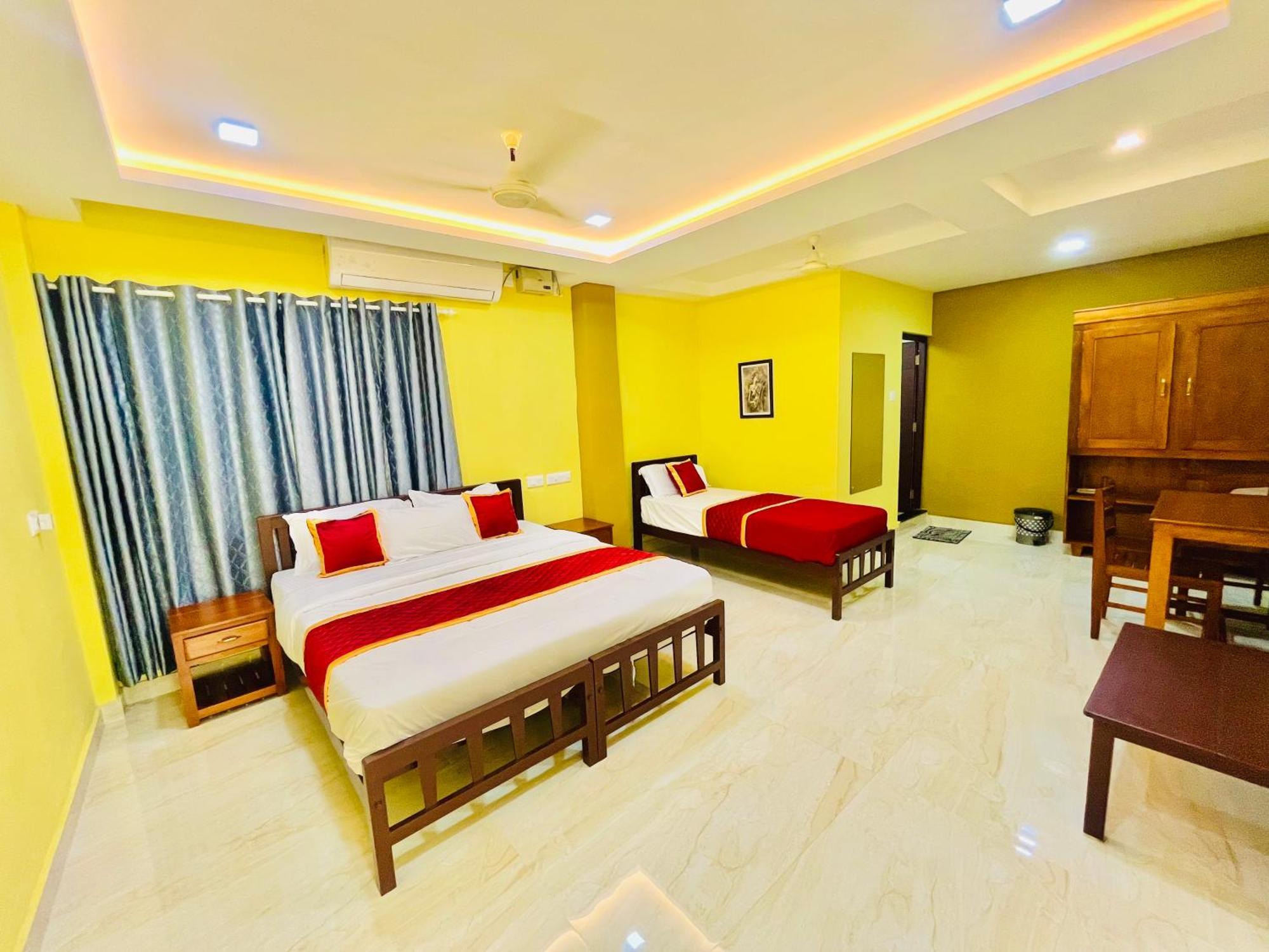 Madaparambil Residency Alwaye Ngoại thất bức ảnh
